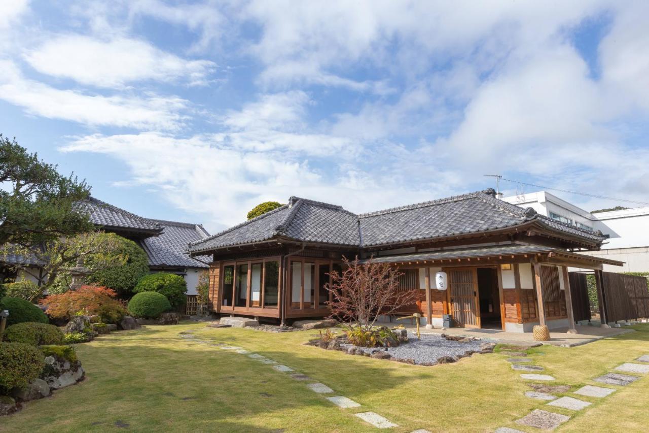 Отель Iizukatei Nakagawa  Экстерьер фото